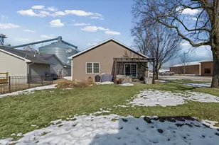 207 E School St, Royal, IL 61871 - Photo 26