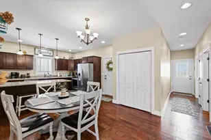 207 E School St, Royal, IL 61871 - Photo 8