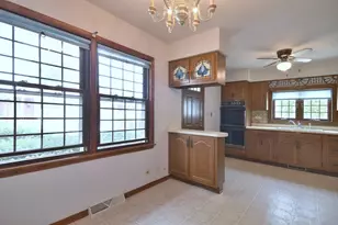 8006 W Courtland Ave, Norridge, IL 60706 - Photo 18