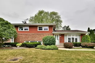 8006 W Courtland Ave, Norridge, IL 60706 - Photo 1