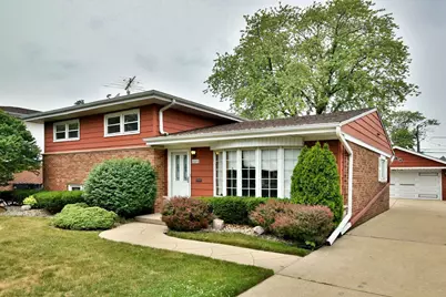 8006 W Courtland Avenue, Norridge, IL 60706 - Photo 2