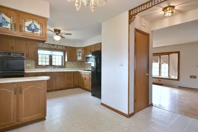 8006 W Courtland Avenue, Norridge, IL 60706 - Photo 20