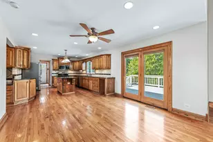 1344 Cantigny Ct, Naperville, IL 60565 - Photo 8