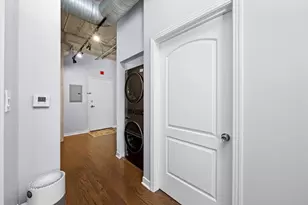 811 W 15th Pl, Chicago, IL 60608 - Photo 26