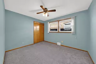 5630 S Melvina Ave, Chicago, IL 60638 - Photo 8