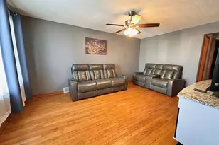 4131 W 81st Pl, Chicago, IL 60652 - Photo 6