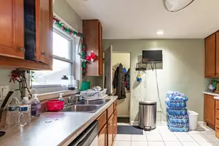 1054 Broadmoor Pl, Deerfield, IL 60015 - Photo 6