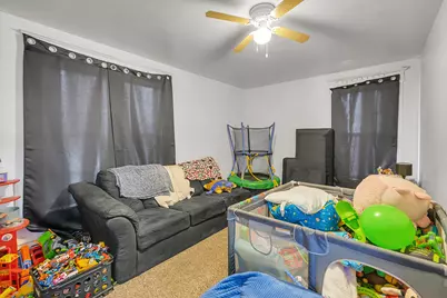 118 W Donovan Avenue, Woodstock, IL 60098 - Photo 4