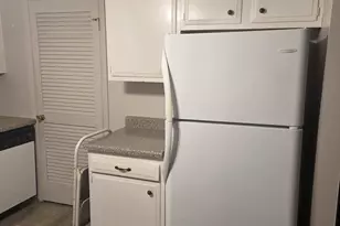 1308 Kingsbury Dr, Hanover Park, IL 60133 - Photo 8