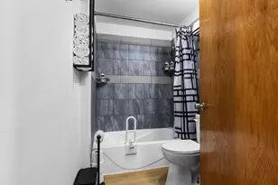 3010 10th St, Rockford, IL 61109 - Photo 8