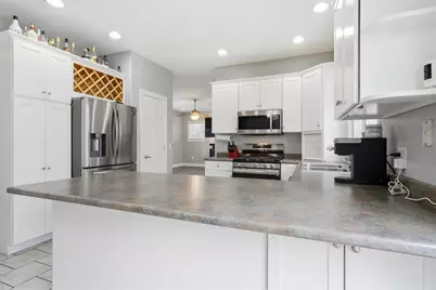 9821 Gabriel Drive, Bloomington, IL 61705 - Photo 4