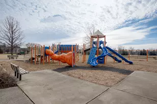 720 Thornbury Rd, Bartlett, IL 60103 - Photo 18