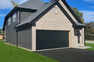 740 E 155th St, Phoenix, IL 60426 - Photo 2