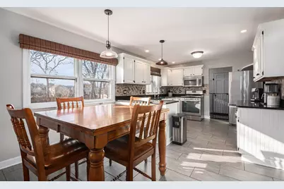 4609 Valerie Drive, Crystal Lake, IL 60014 - Photo 8