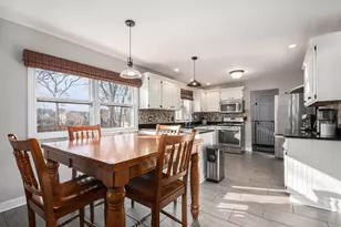 4609 Valerie Dr, Crystal Lake, IL 60014 - Photo 8