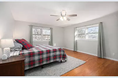 4609 Valerie Drive, Crystal Lake, IL 60014 - Photo 10