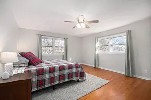 4609 Valerie Dr, Crystal Lake, IL 60014 - Photo 10