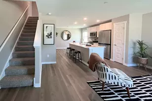 2326 Noble Ln, Yorkville, IL 60560 - Photo 2