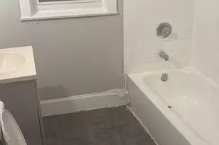 7842 S Bennett Ave, Chicago, IL 60649 - Photo 6