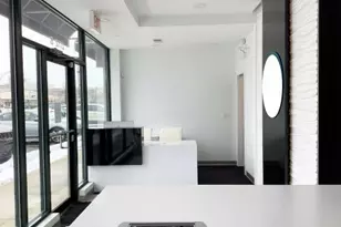 2112 N Clybourn Ave, Chicago, IL 60614 - Photo 2