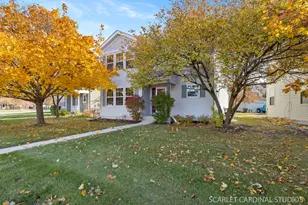 34 Waterbury Cir, Oswego, IL 60543 - Photo 2