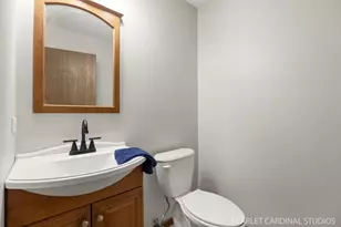 34 Waterbury Cir, Oswego, IL 60543 - Photo 8