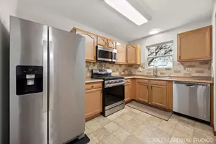 34 Waterbury Cir, Oswego, IL 60543 - Photo 4