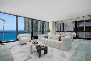 910 N Lake Shore Dr, Chicago, IL 60611 - Photo 2