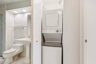 155 N Harbor Dr, Chicago, IL 60601 - Photo 12