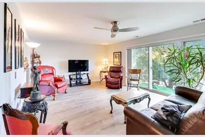 1025 S Fernandez Avenue #3B, Arlington Heights, IL 60005 - Photo 6