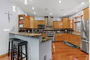 9208 Sheringham Dr, Roscoe, IL 61073 - Photo 10