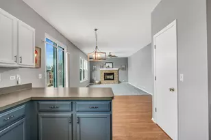 90 N Inverness Ct, Round Lake, IL 60073 - Photo 14