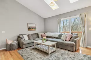 1861 Maplewood Ct, Grayslake, IL 60030 - Photo 2