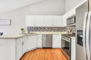 1861 Maplewood Ct, Grayslake, IL 60030 - Photo 8