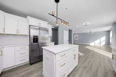 106 W Thompson Street, Harvard, IL 60033 - Photo 6