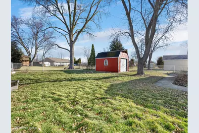 27 Hawthorne Lane, Streamwood, IL 60107 - Photo 20