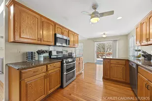 23 Westmoor Ct, Aurora, IL 60502 - Photo 2