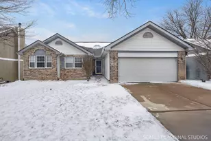23 Westmoor Ct, Aurora, IL 60502 - Photo 1
