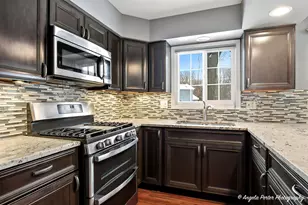 34110 N White Oak Ln, Gurnee, IL 60031 - Photo 4