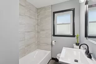 17641 Burnham Ave, Lansing, IL 60438 - Photo 16