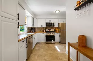 5010 N Westwood Dr, McHenry, IL 60051 - Photo 2