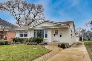 710 S Hawthorne Ave, Elmhurst, IL 60126 - Photo 2