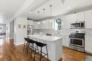 4935 W Carmen Ave, Chicago, IL 60630 - Photo 2