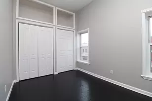 266 E Cass St, Joliet, IL 60432 - Photo 8