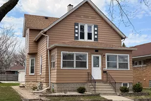 705 Nicholson St, Joliet, IL 60435 - Photo 2