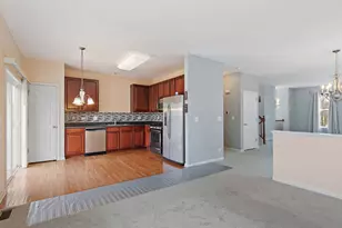 144 Town Center Blvd, Gilberts, IL 60136 - Photo 8