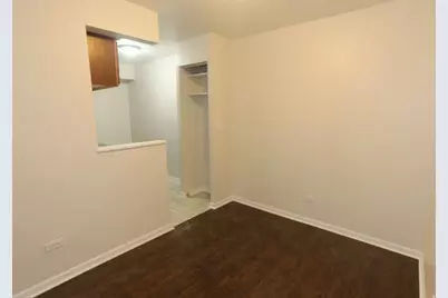1040 W Hollywood Avenue #202, Chicago, IL 60660 - Photo 6