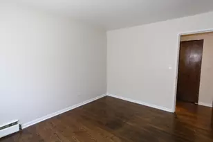 1040 W Hollywood Ave, Chicago, IL 60660 - Photo 14