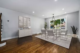 7225 N East Prairie Rd, Lincolnwood, IL 60712 - Photo 12