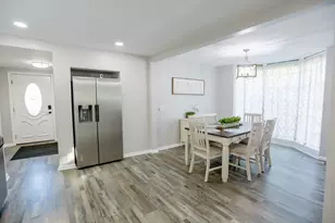 1015 N River Rd, McHenry, IL 60051 - Photo 4